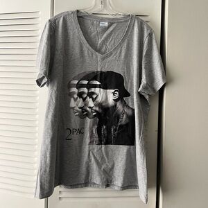 2-PAC Gray Graphic V-Neck T-Shirt